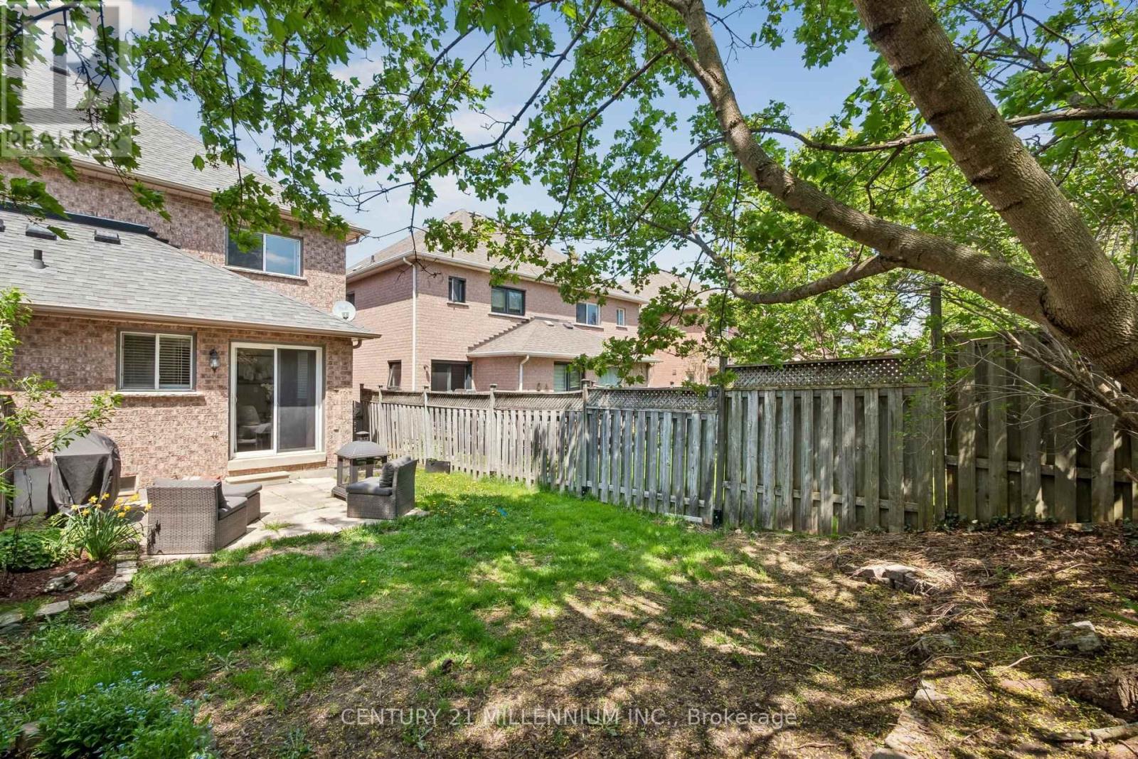 116 WOODROOF CRESCENT - 44