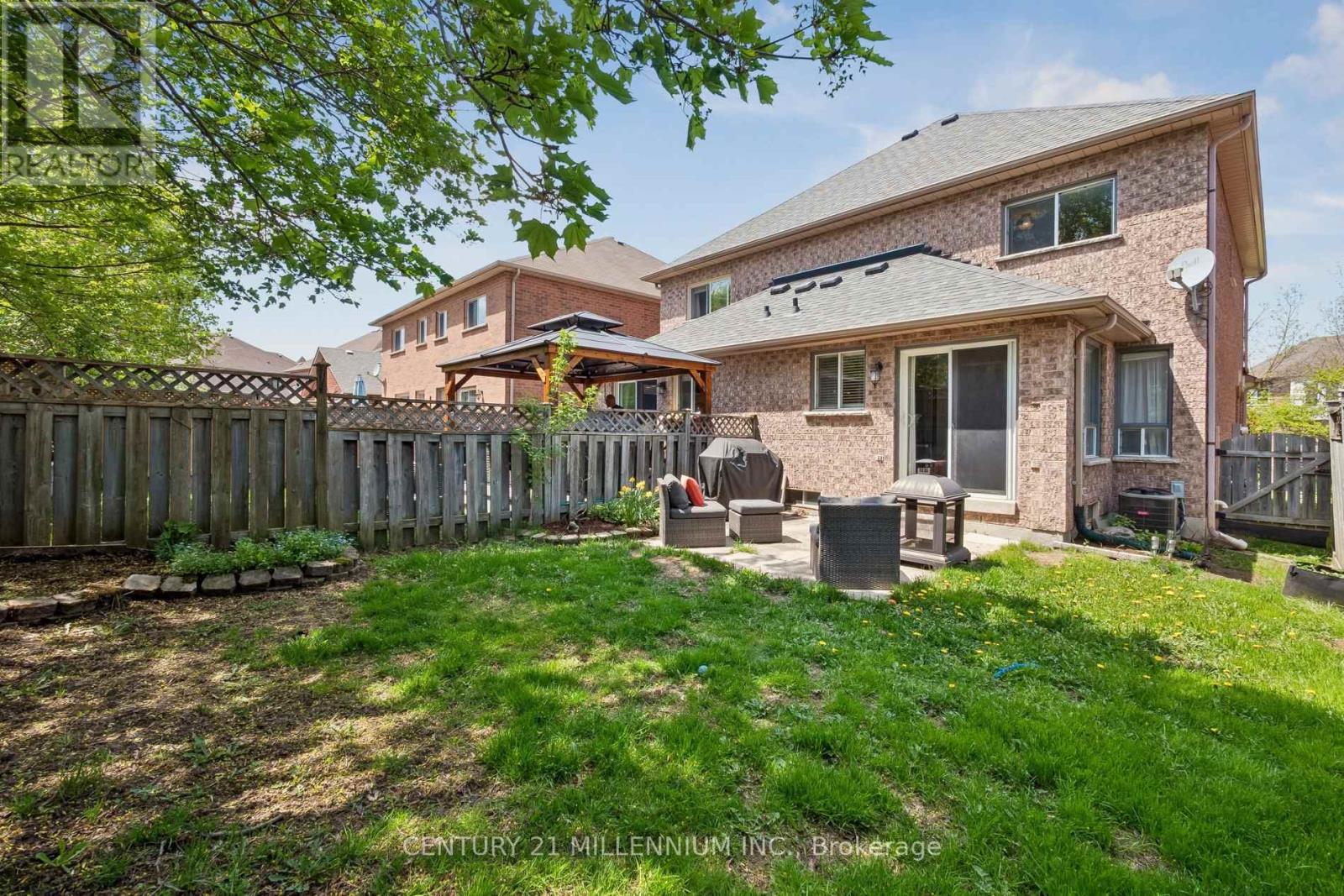 116 WOODROOF CRESCENT - 45