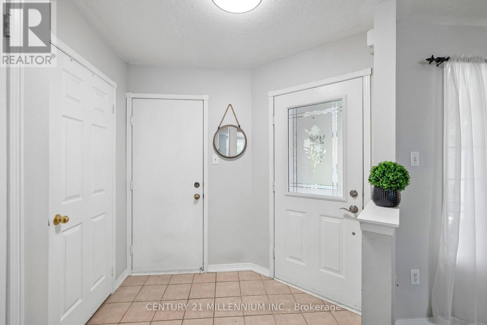 116 WOODROOF CRESCENT - 5