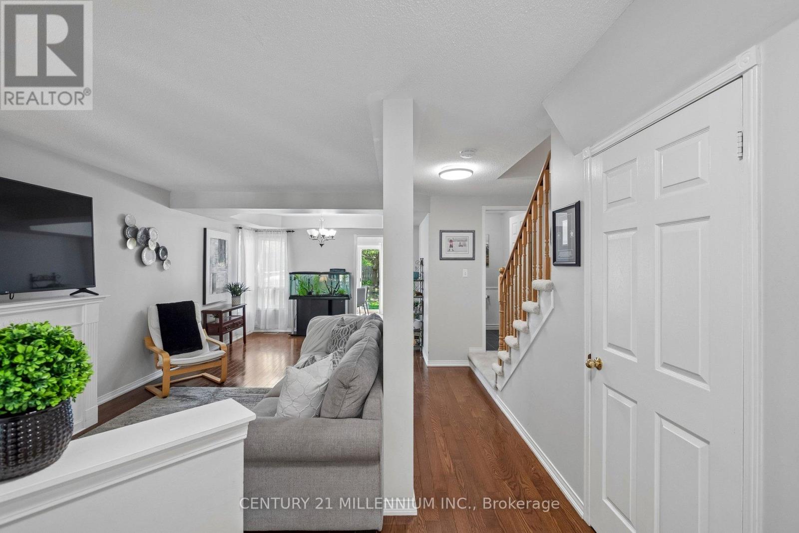 116 WOODROOF CRESCENT - 6