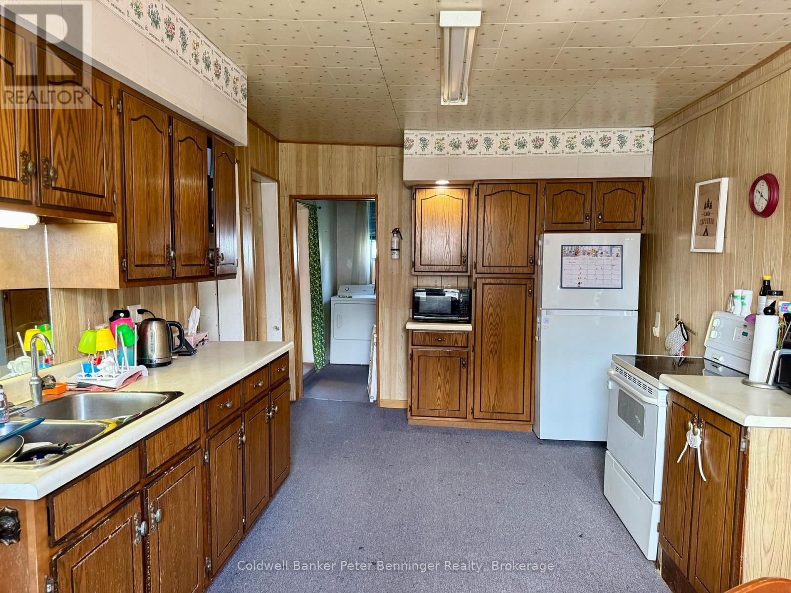 34 MCGIVERN STREET W - 10
