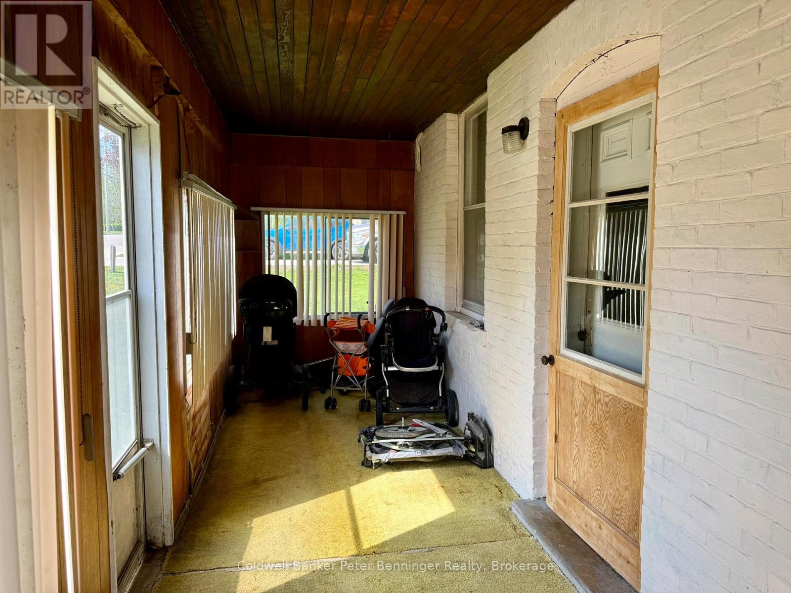 34 MCGIVERN STREET W - 4