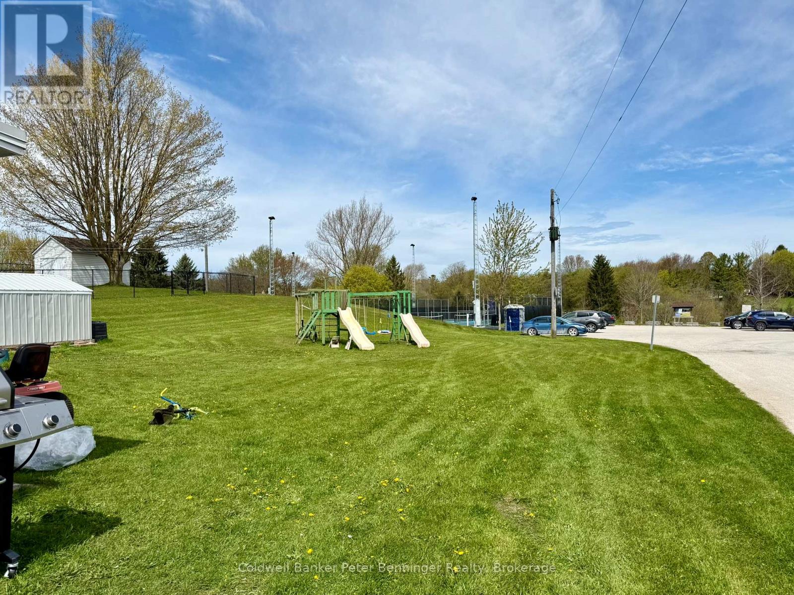 34 MCGIVERN STREET W - 20