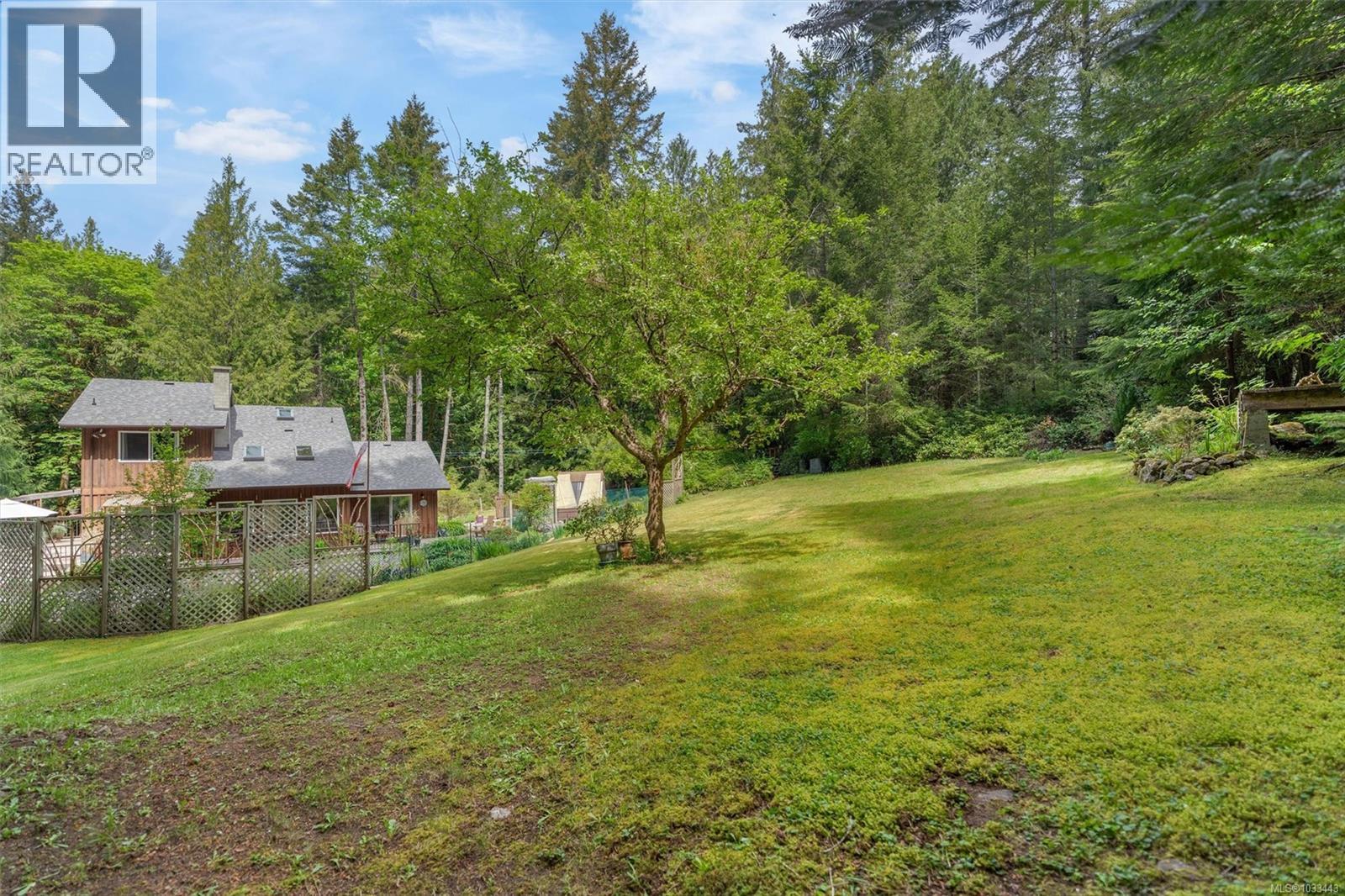 5729 East Sooke Rd - 39