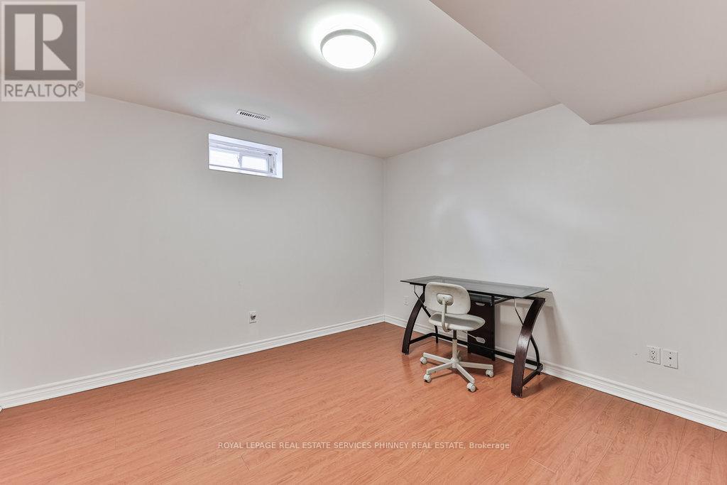 200 LEXINGTON ROAD - 23