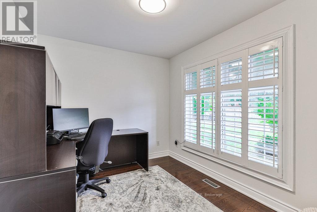 200 LEXINGTON ROAD - 6