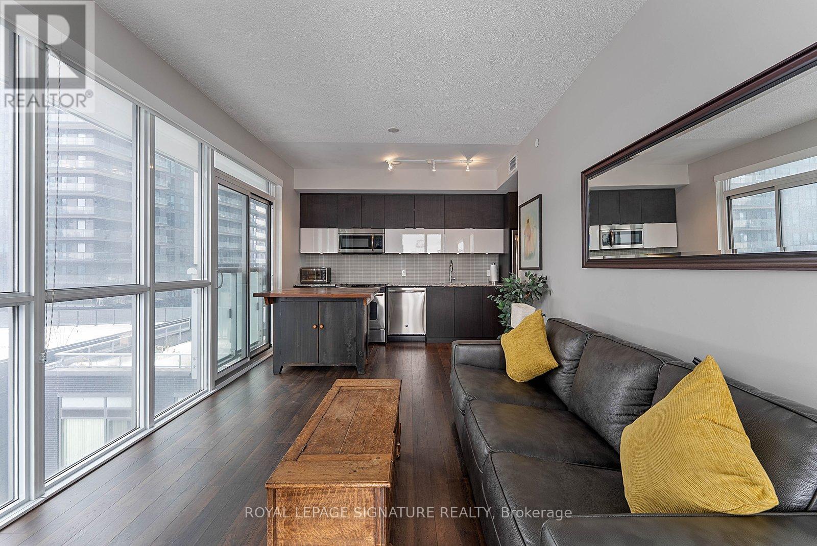 #510 56 ANNIE CRAIG DRIVE - 14