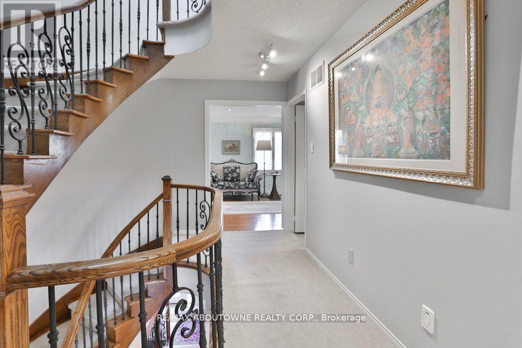 45 TRADEWIND DRIVE - 16