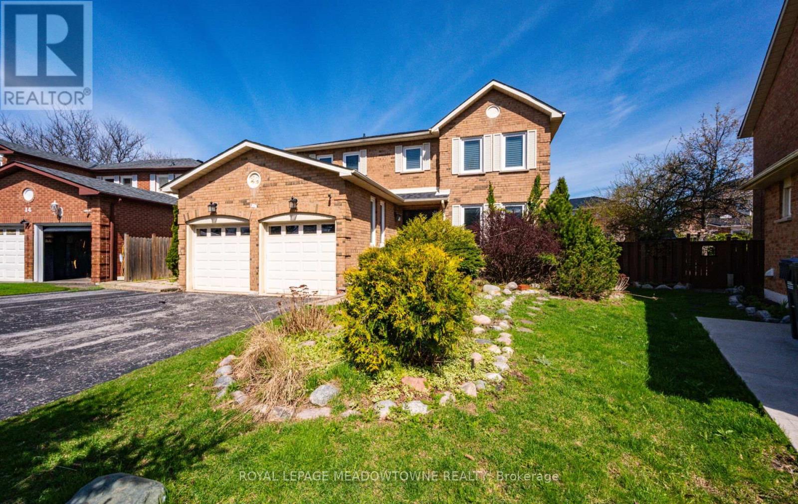 16 COX CRESCENT - Image 3