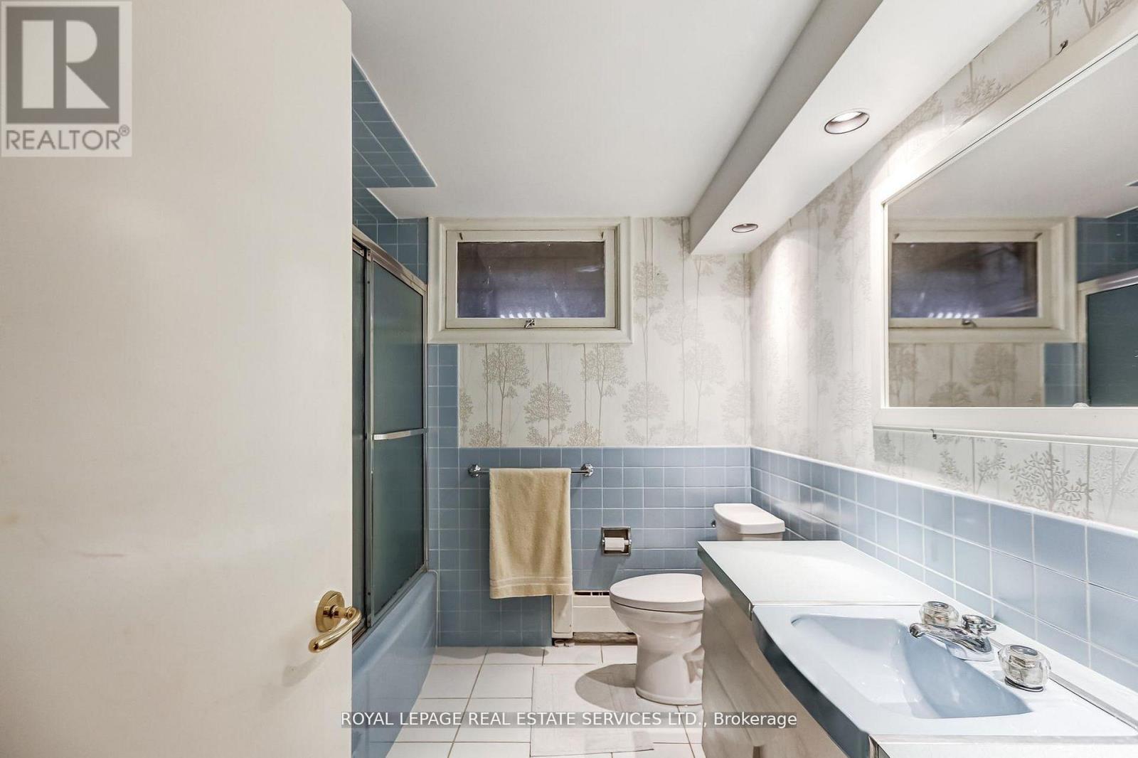 32 EDENBROOK HILL - 16