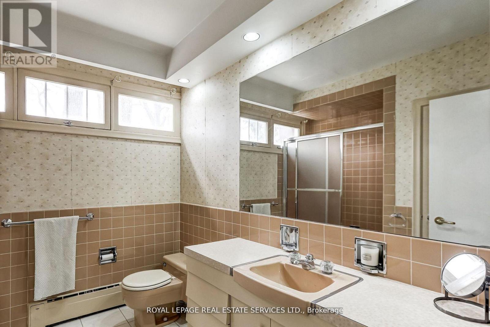 32 EDENBROOK HILL - 19