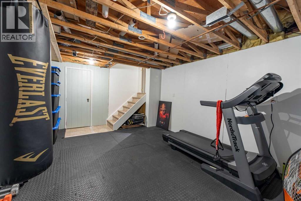 150 Maligne Drive — photo 30