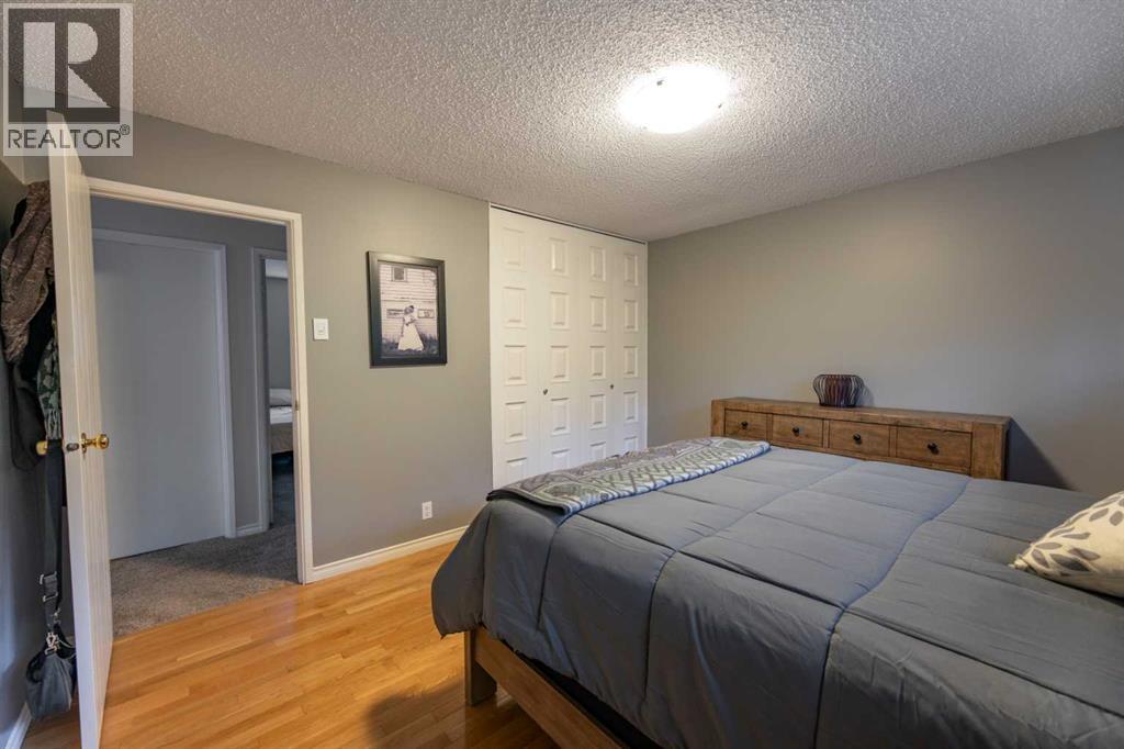 150 Maligne Drive — photo 15