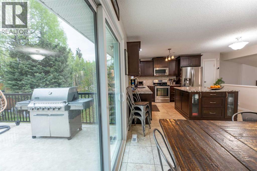 150 Maligne Drive — photo 7
