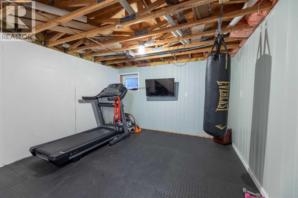 150 Maligne Drive — photo 29