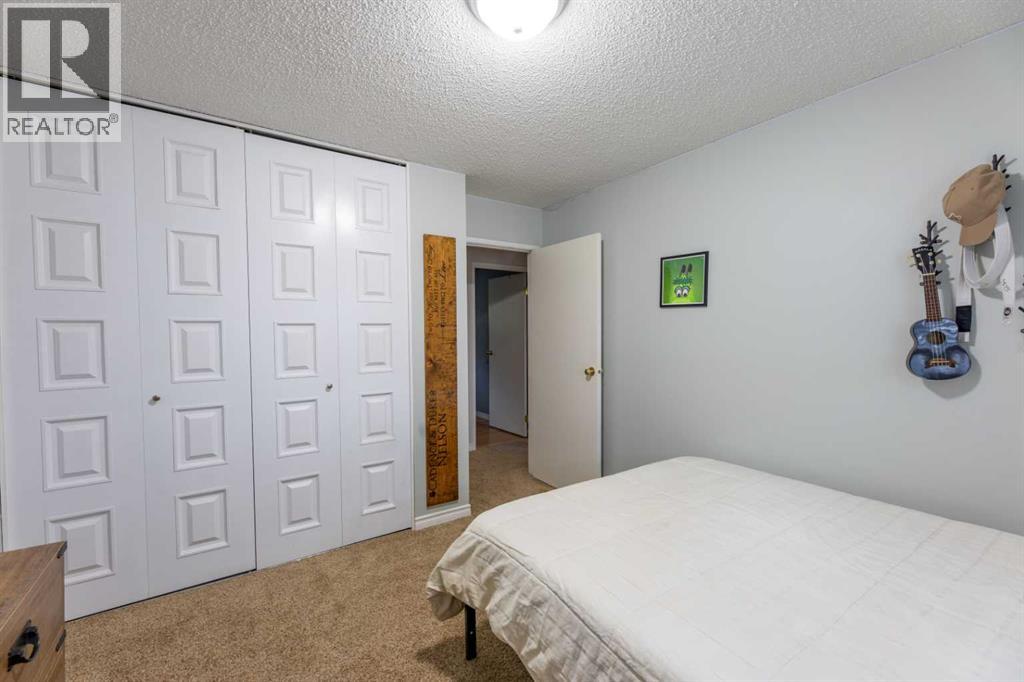 150 Maligne Drive — photo 17