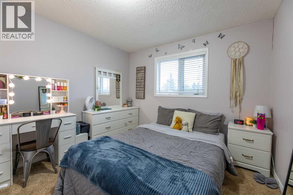 150 Maligne Drive — photo 18