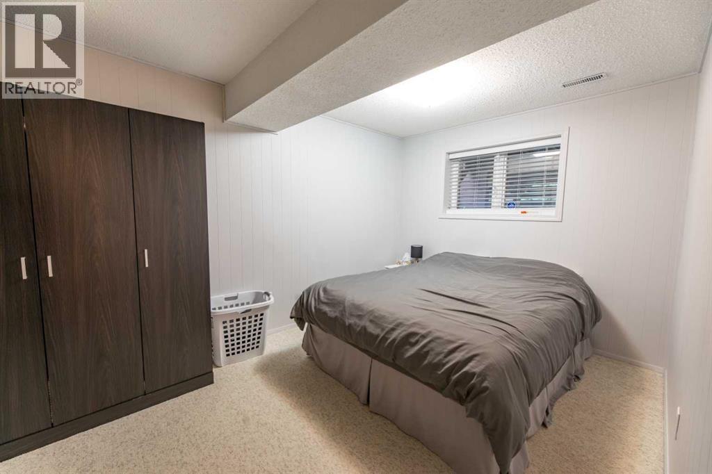 150 Maligne Drive — photo 27