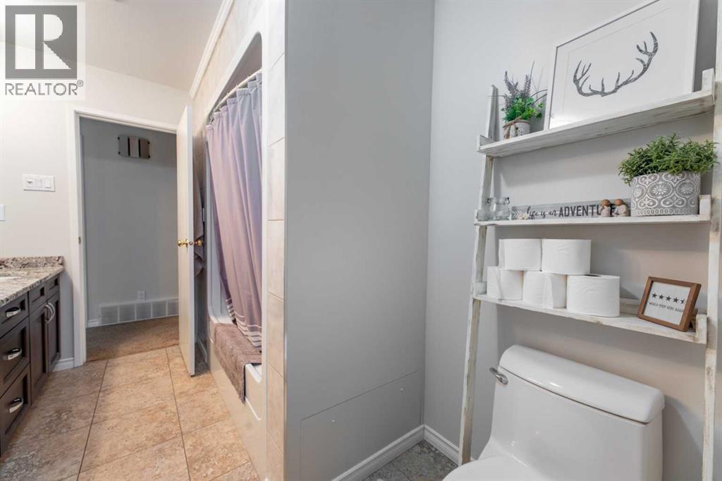 150 Maligne Drive — photo 21