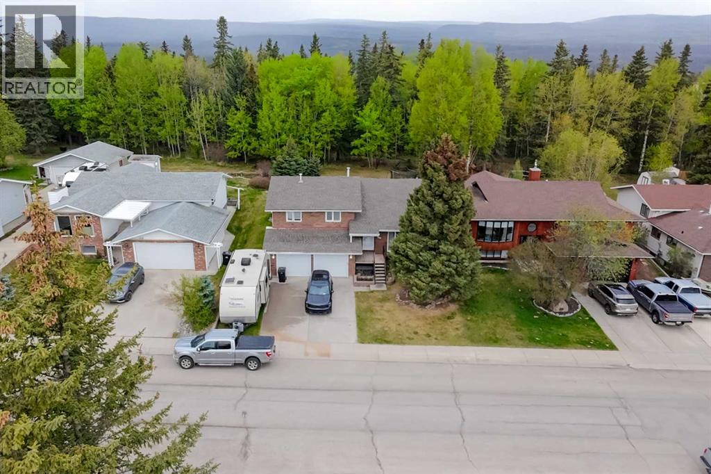 150 Maligne Drive — photo 43