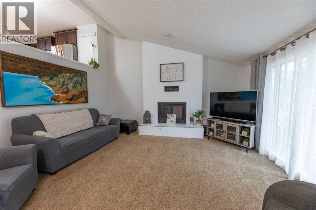 150 Maligne Drive - photo 2