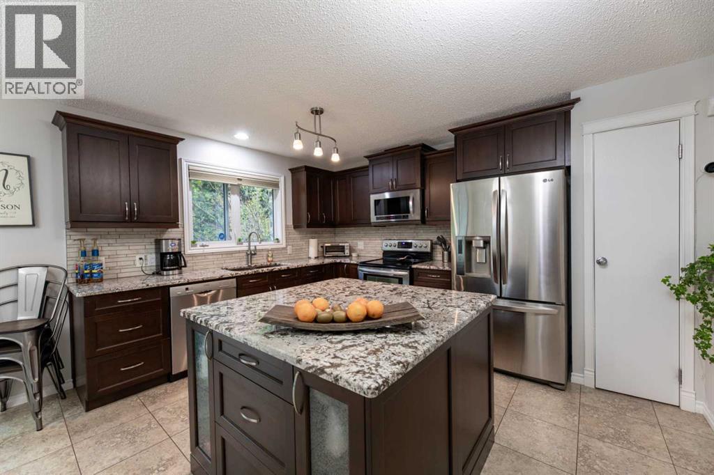 150 Maligne Drive — photo 11