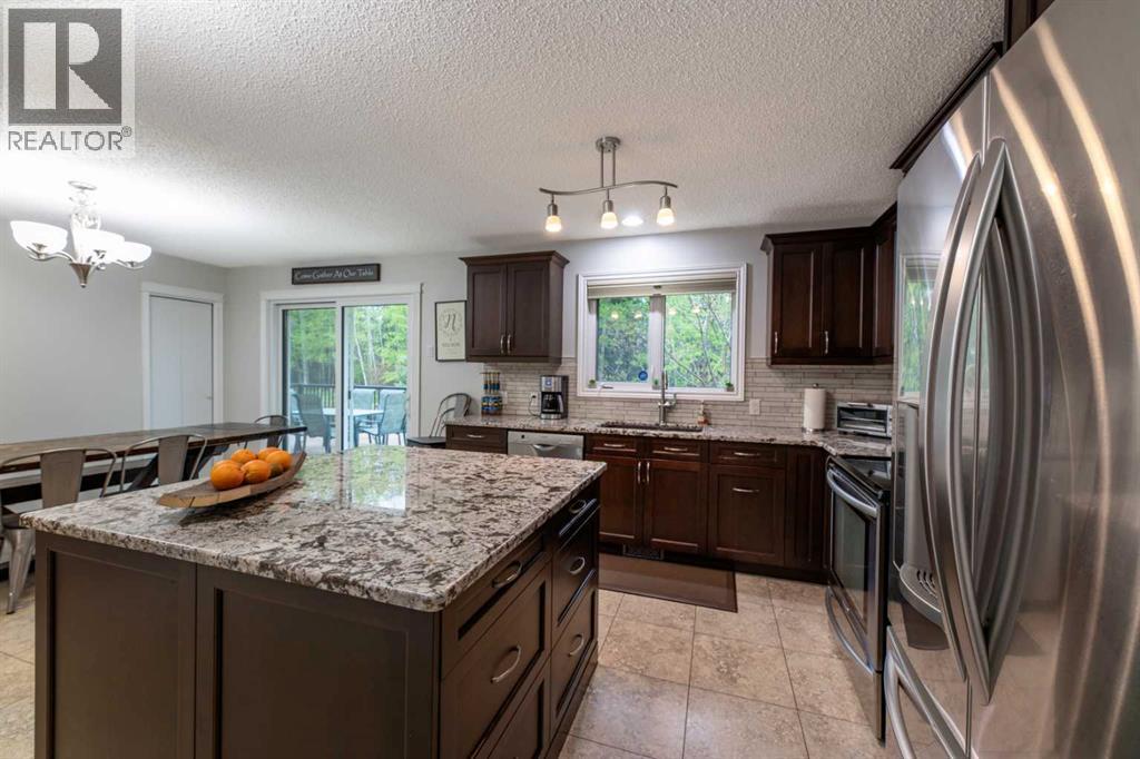 150 Maligne Drive — photo 12