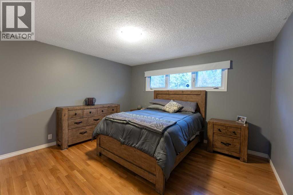 150 Maligne Drive — photo 14