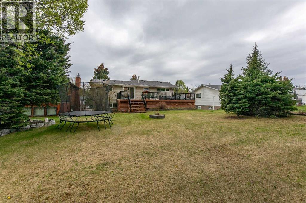 150 Maligne Drive — photo 37