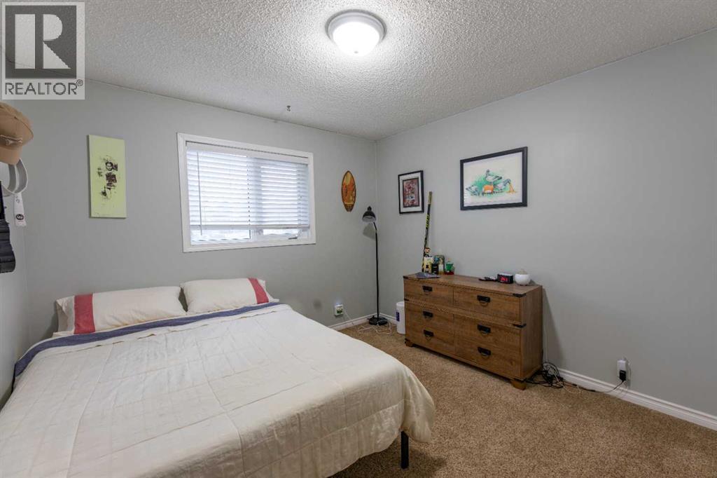 150 Maligne Drive — photo 16