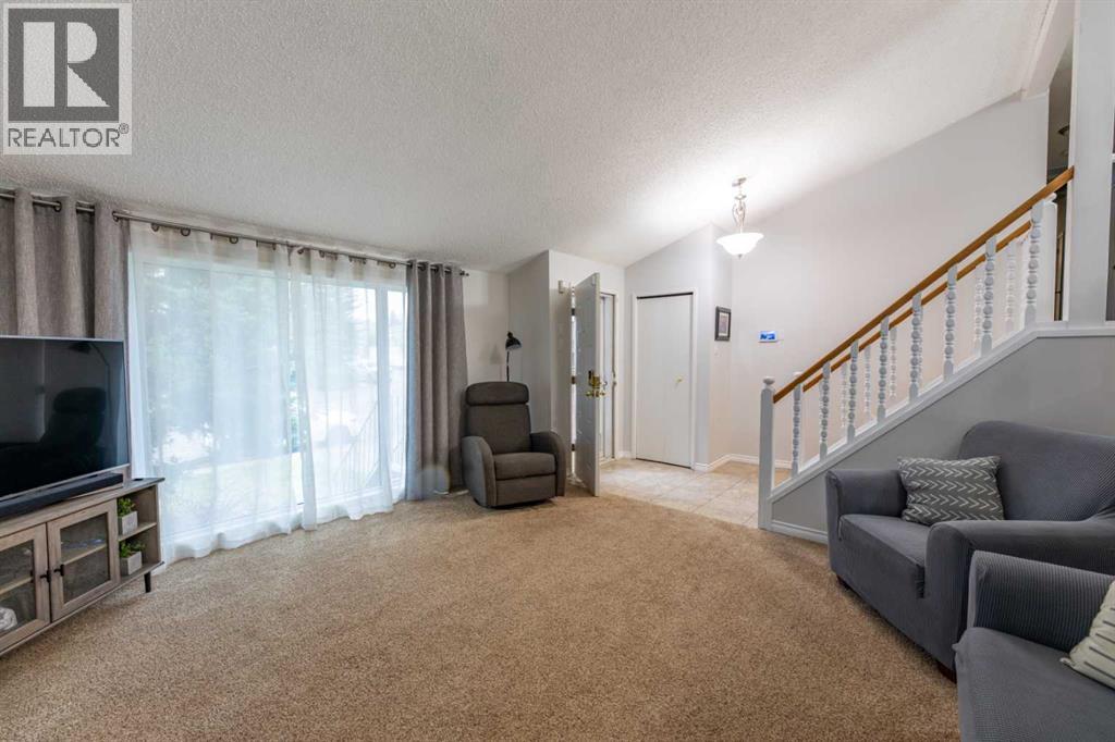 150 Maligne Drive - photo 5