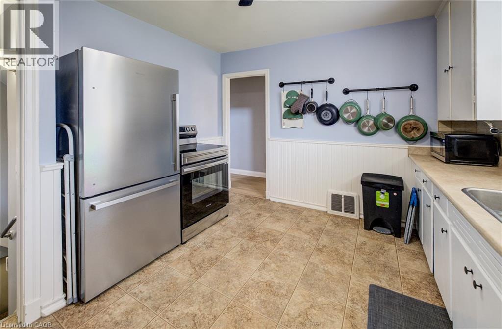 290 LANCASTER Street W, Kitchener, Ontario, N2H4V6 — Photo 12