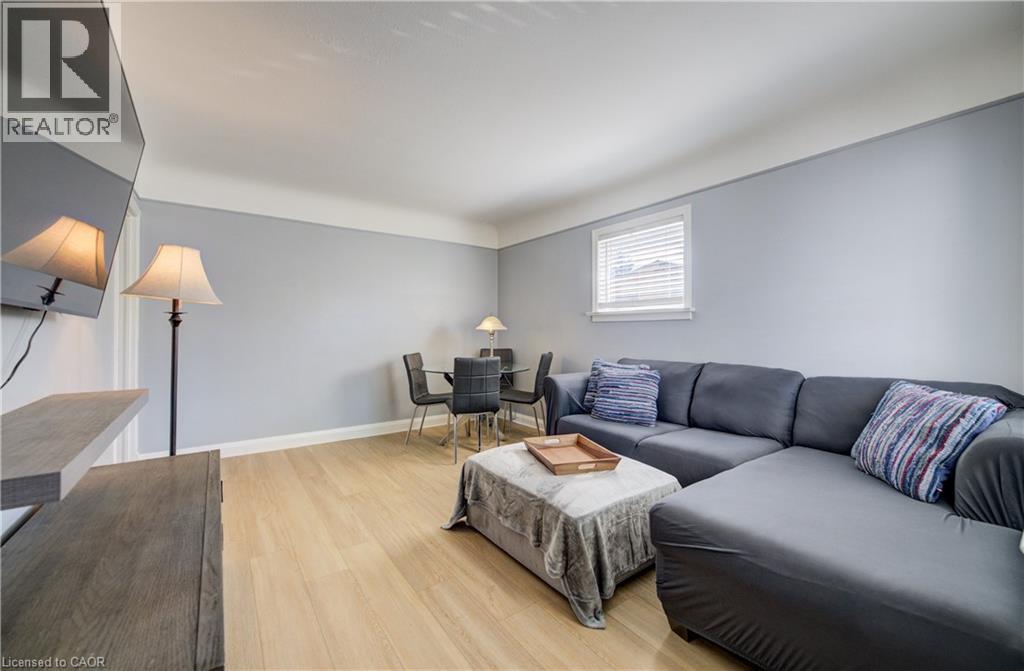 290 LANCASTER Street W, Kitchener, Ontario, N2H4V6 — Photo 4