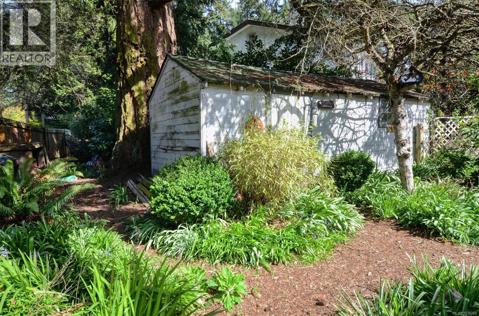 2774 Kingswood Rd, Langford