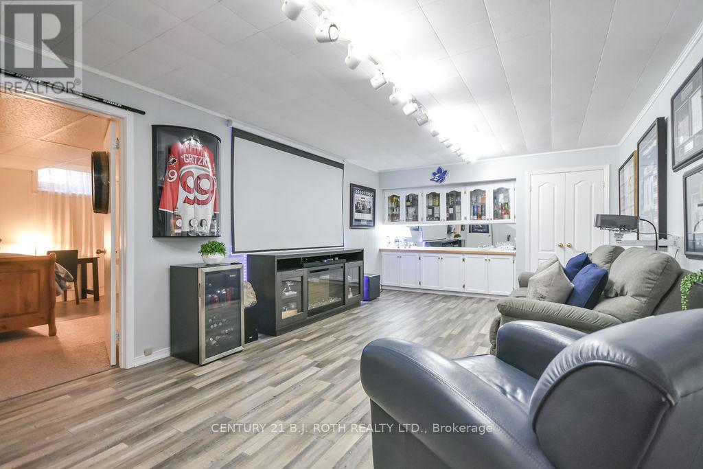 1078 SUNNIDALE ROAD - 37