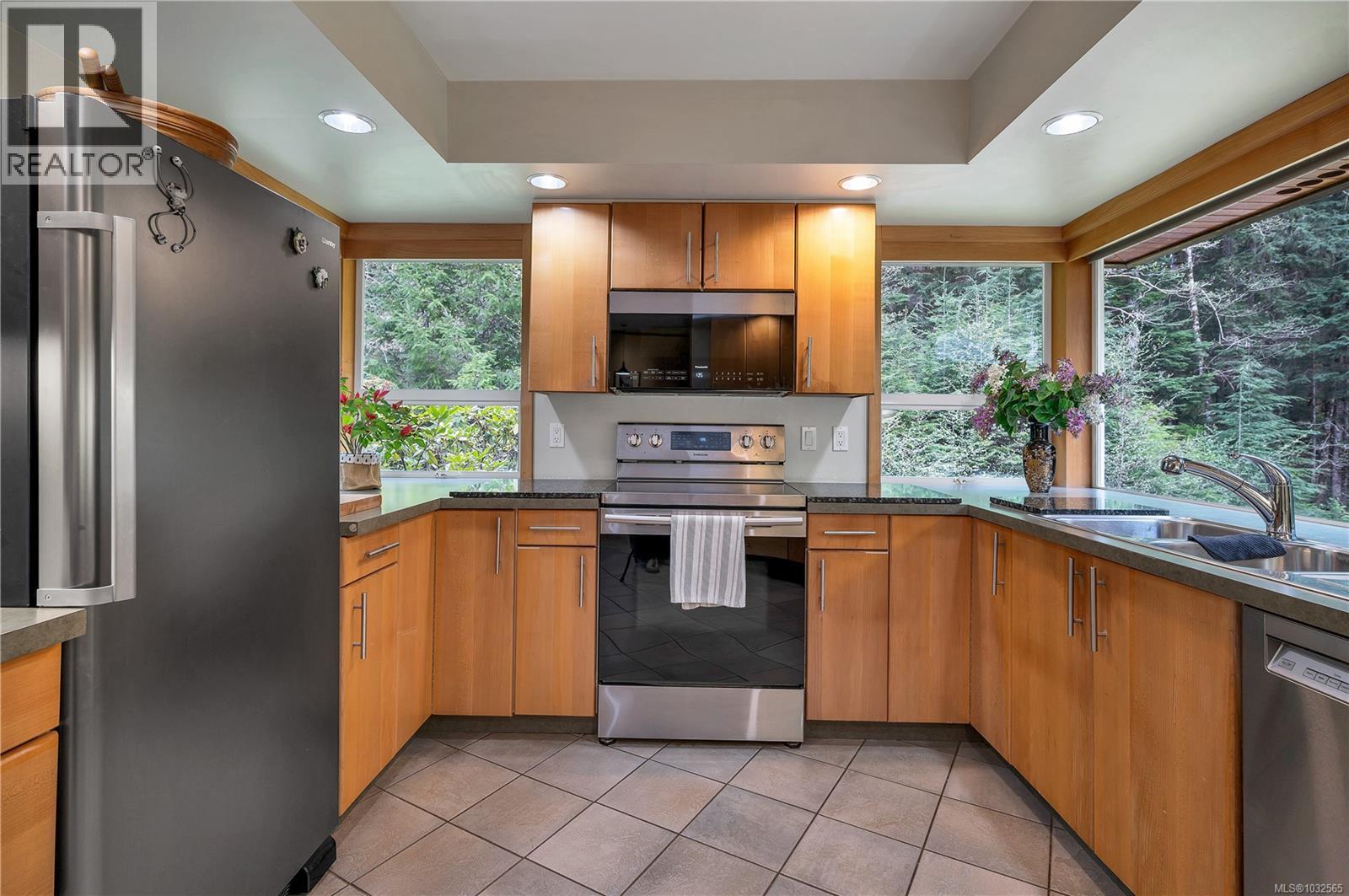 4901 Argonaut Rd, Campbell River