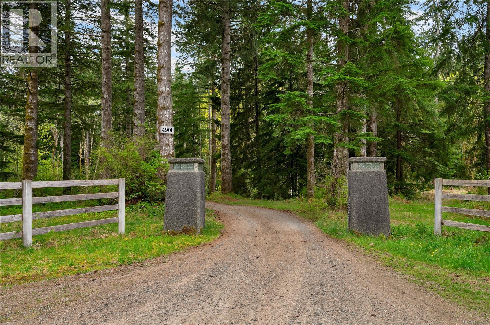 4901 Argonaut Rd, Campbell River