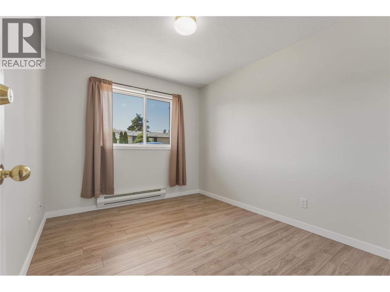 #105 4202 Alexis Park Drive - 11