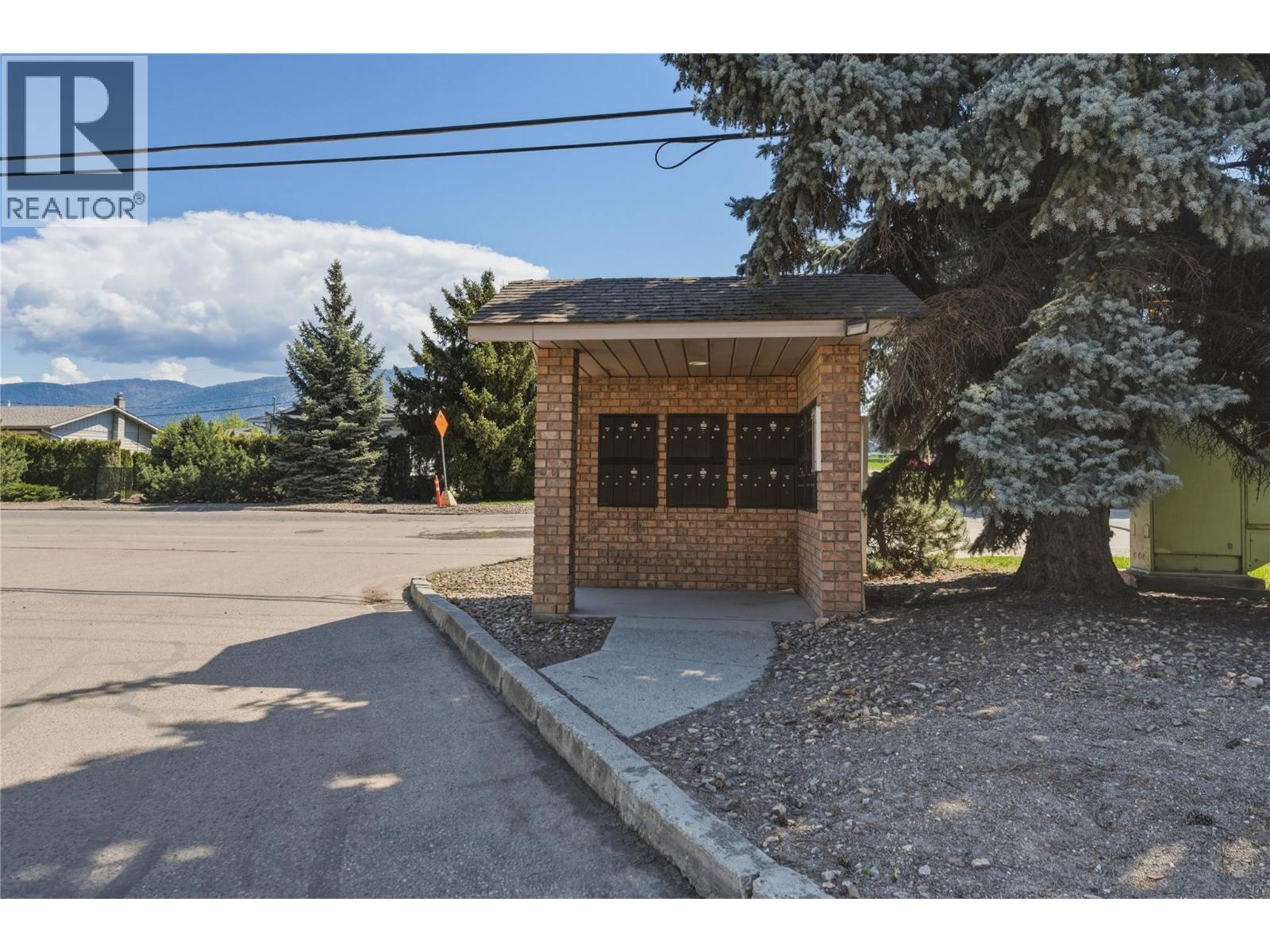 #105 4202 Alexis Park Drive - 28