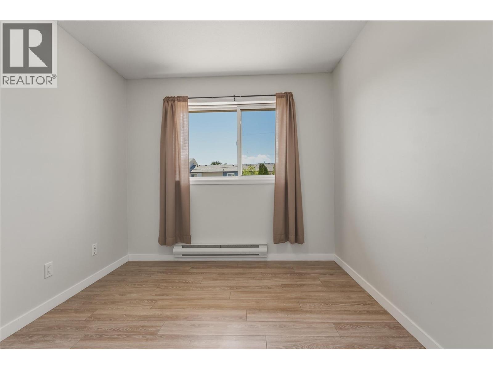 #105 4202 Alexis Park Drive - 12