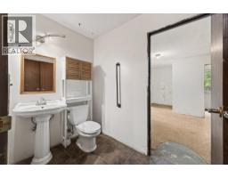 Kitchen - 376 Hollywood Crescent, Lillooet, BC V0K1V0 Photo 16