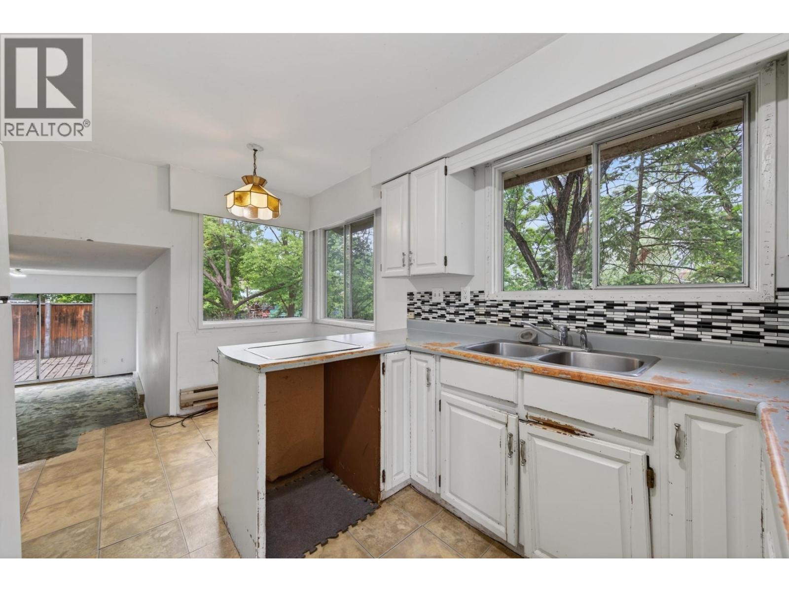 376 Hollywood Crescent, Lillooet