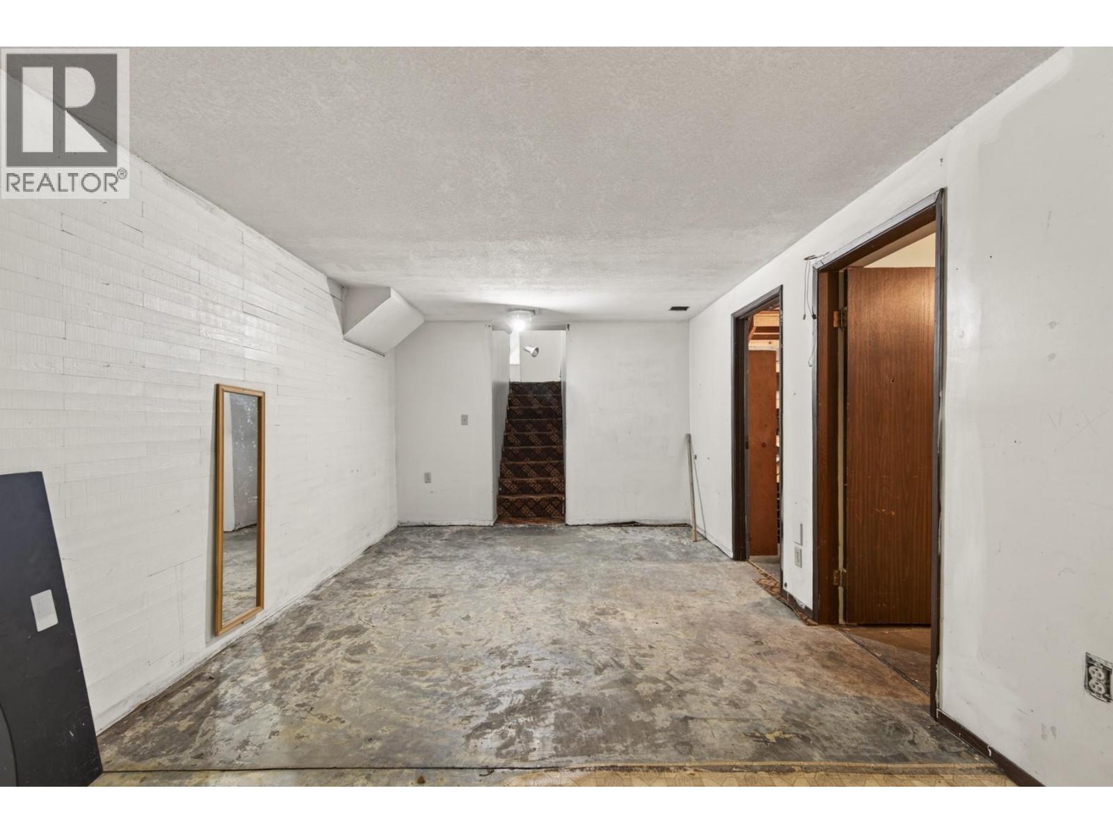 376 Hollywood Crescent - 30