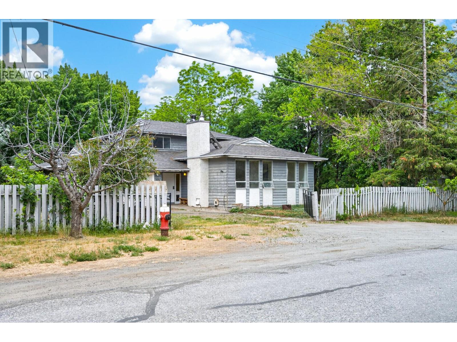376 Hollywood Crescent, Lillooet