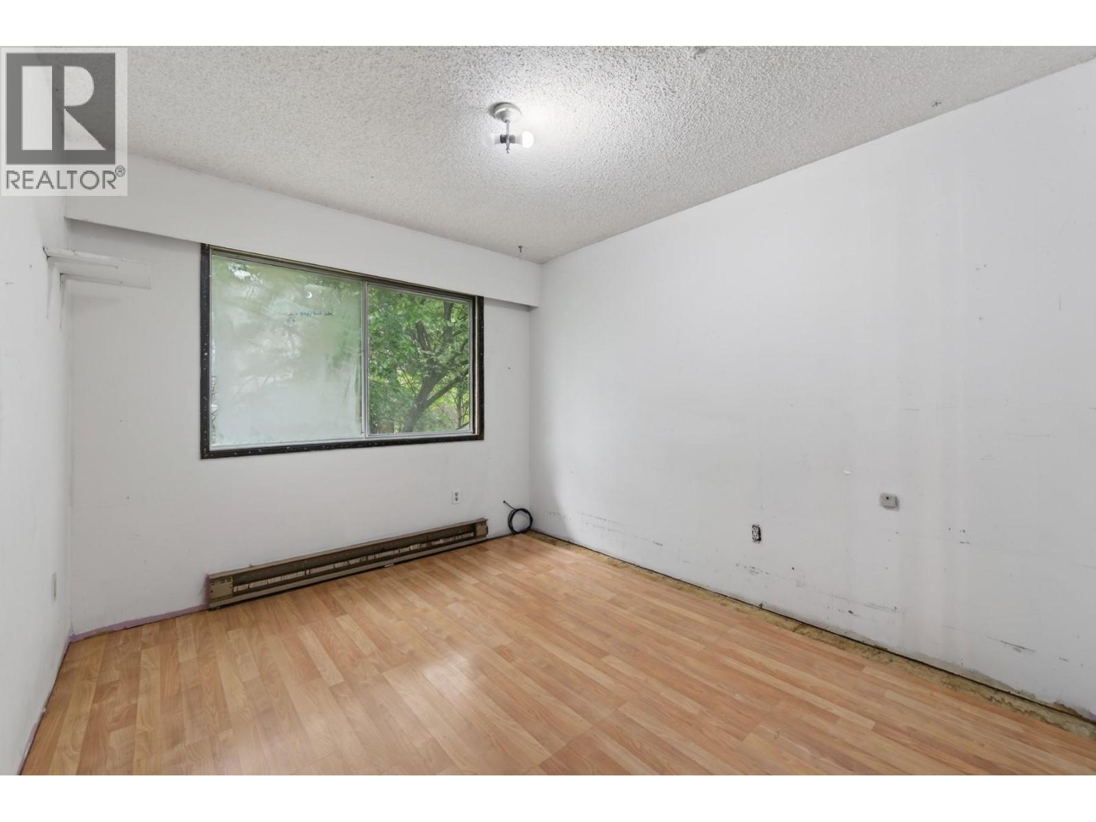 376 Hollywood Crescent - 27
