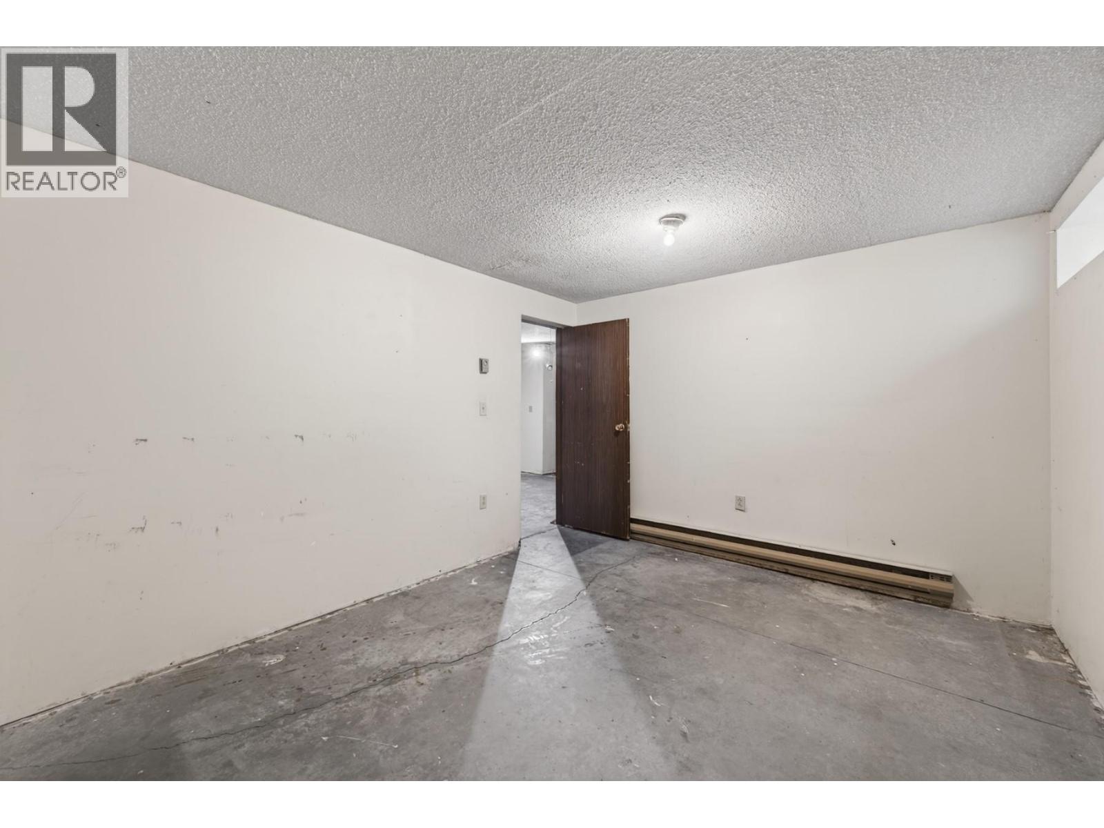 376 Hollywood Crescent - 33