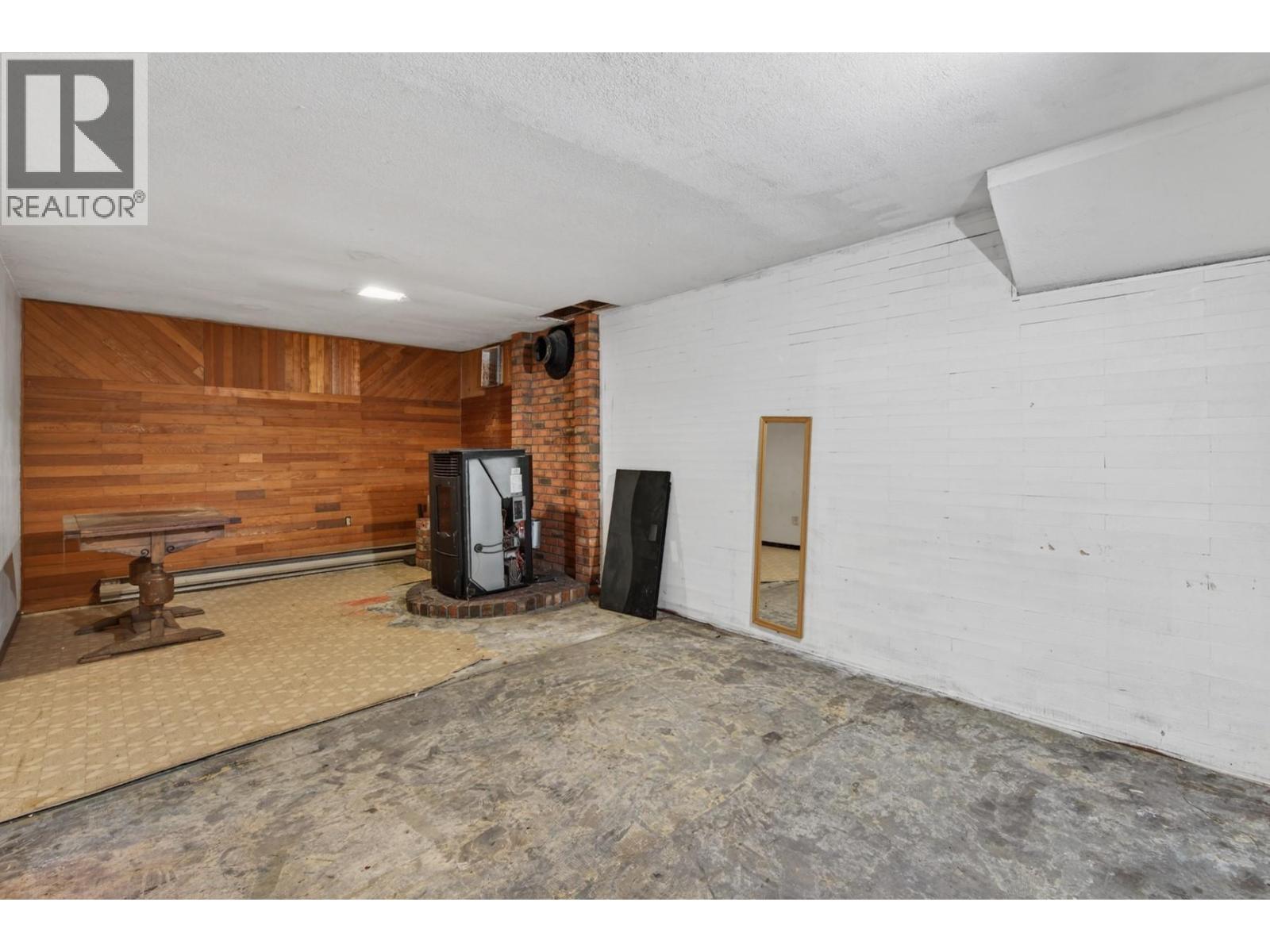 376 Hollywood Crescent - 29