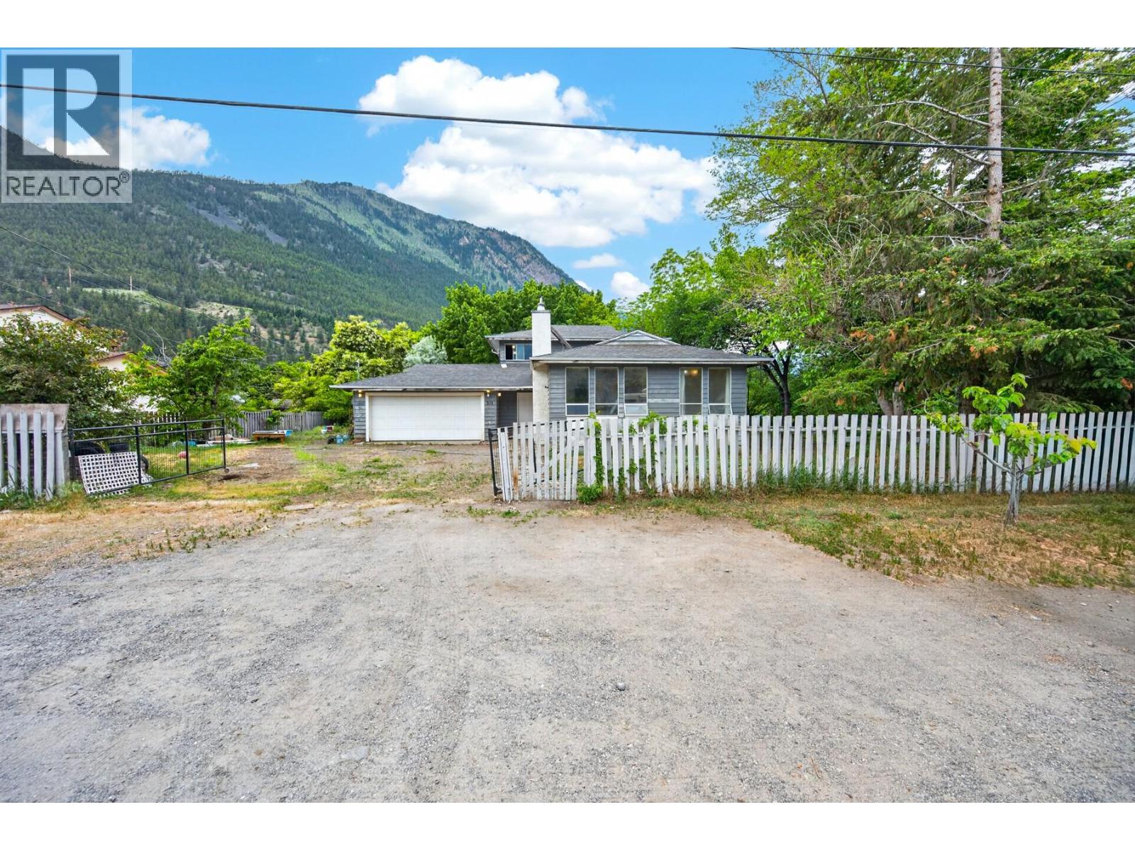 376 Hollywood Crescent - 4