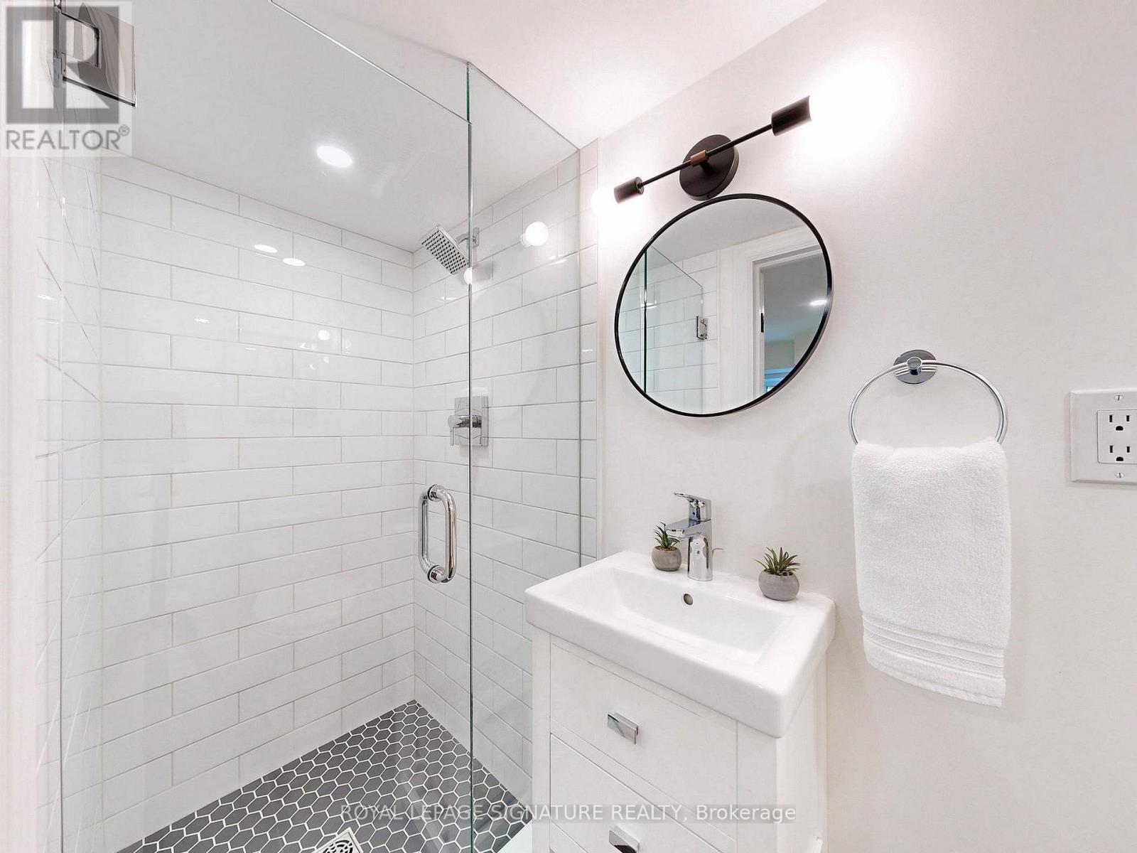 117 BURGESS AVENUE - 33