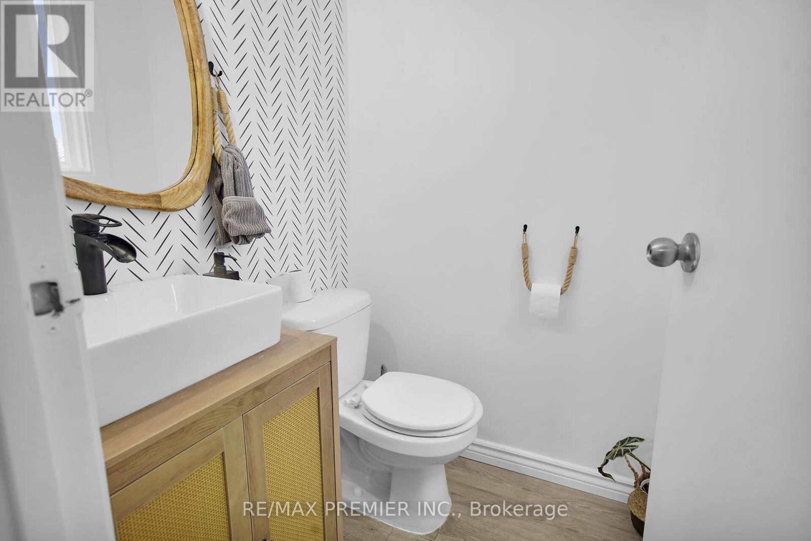 #25 450 POND MILLS ROAD - 19